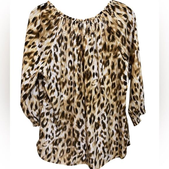 Chico’s SZ 8 Animal Print Smocked Details Neck & Wrist Tunic Business Casual - Picture 2 of 7